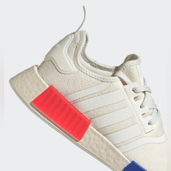 NIB men’s Size 8 (Euro Size 41.5) Adidas NMD R1 Sneakers In White/Tint/Red/Blue - Picture 5 of 16